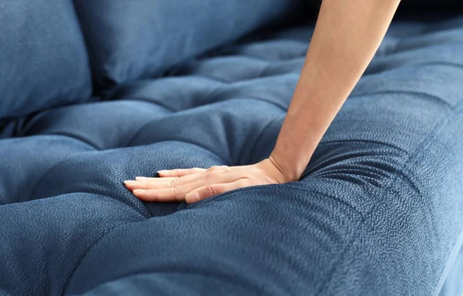 Contoh microfiber sofa, Sumber: vertuliving.com