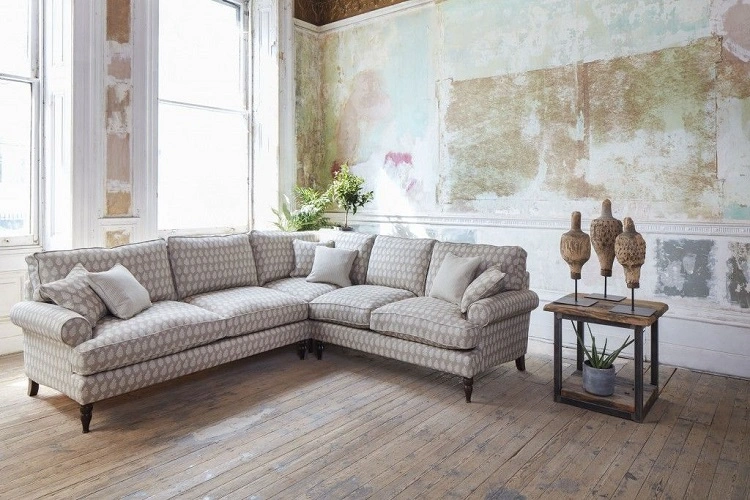 Sofa dari fabric, Sumber: blog.sofasandstuff.com