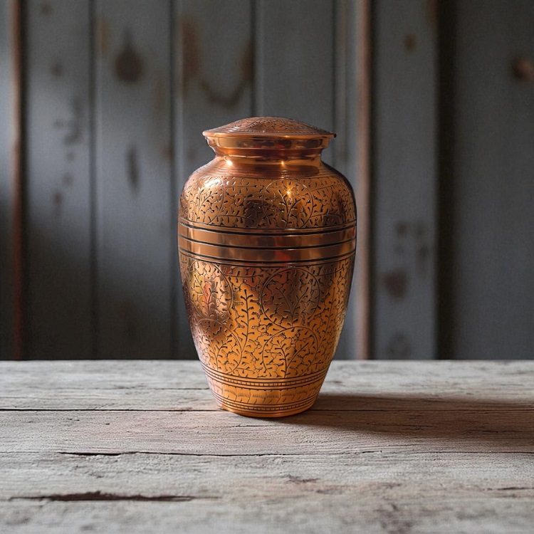 Contoh guci kuningan, Sumber: aestheticurns.co.uk